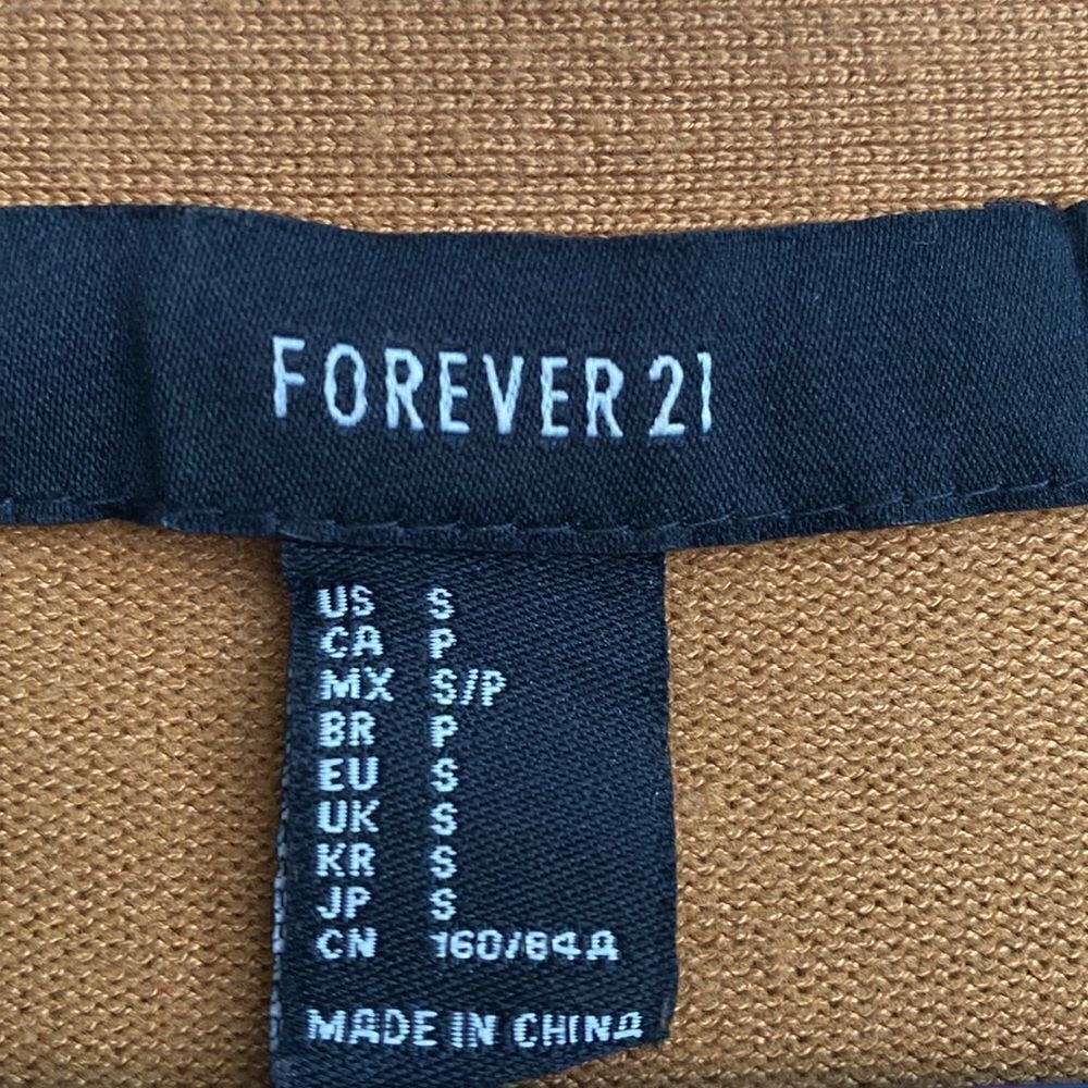 FOREVER 21 Button Cardigan - Picture 3 of 4